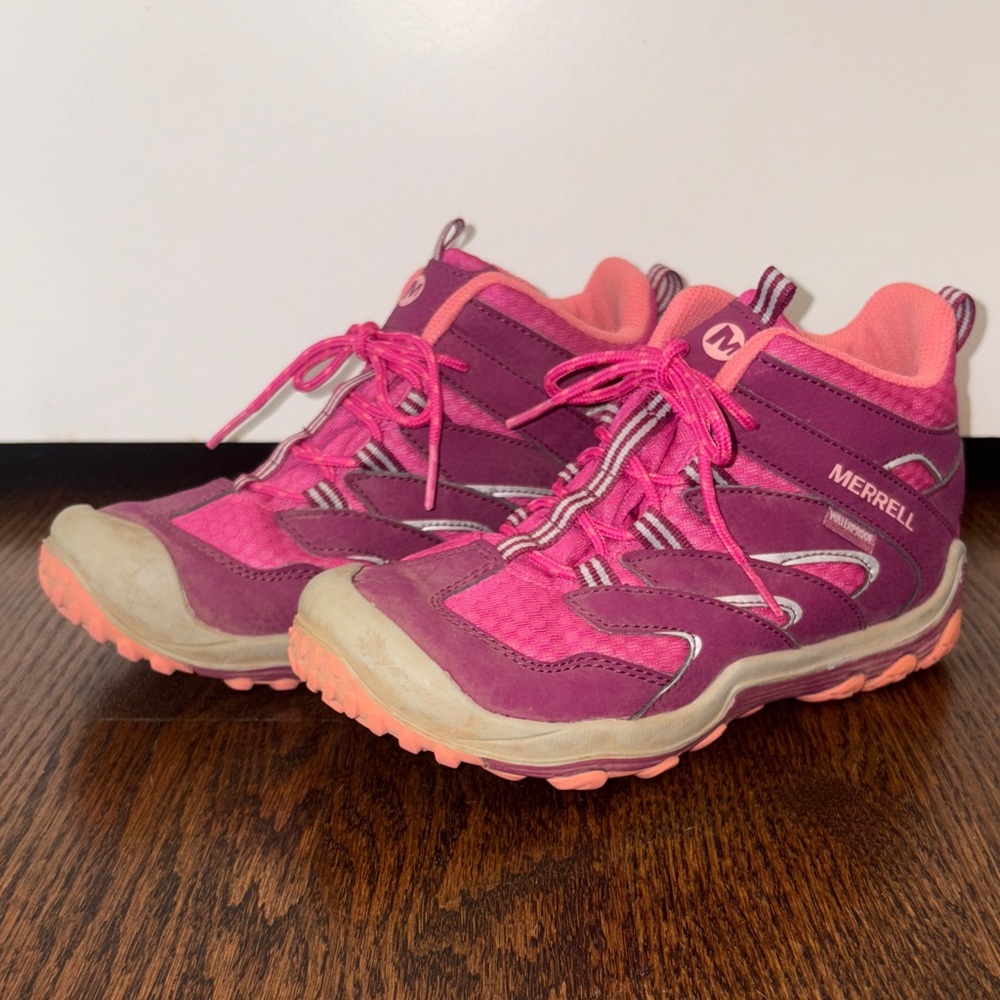 Merrell Kids Chameleon Mid Hiking Boot Shoes 2.5 Berry Pink